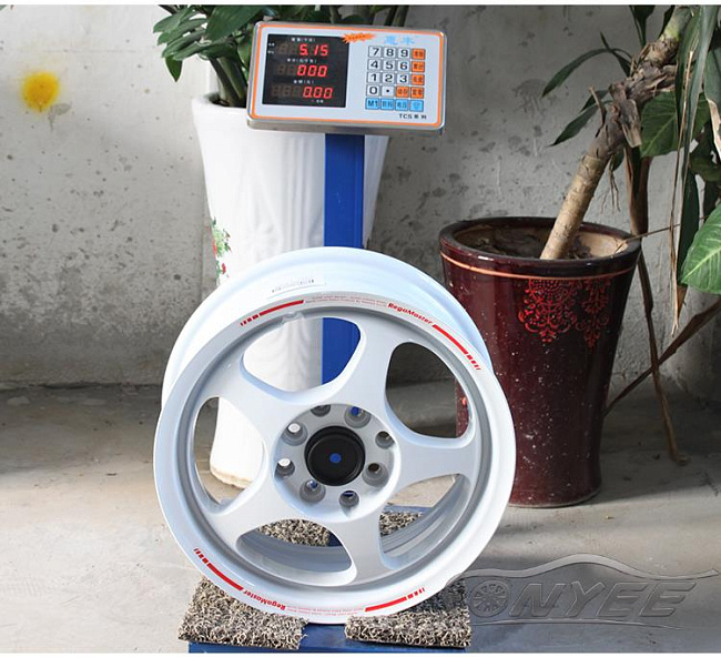 картинка Новые диски Regamaster R14 4X100/4X114,3 ET35 J5,5 белые магазин  StreetTuning 