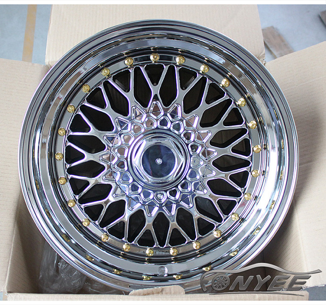 картинка Новые диски BBS RS R17 5X113/5X120 ET30 J8,5 хром серебро + золотистые болтики магазин  StreetTuning 