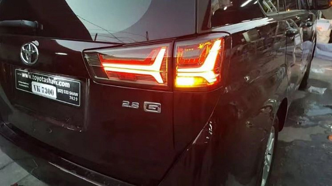 картинка Задние светодиодные фонари для TOYOTA INNOVA CRYSTA 2016-UP магазин  StreetTuning 