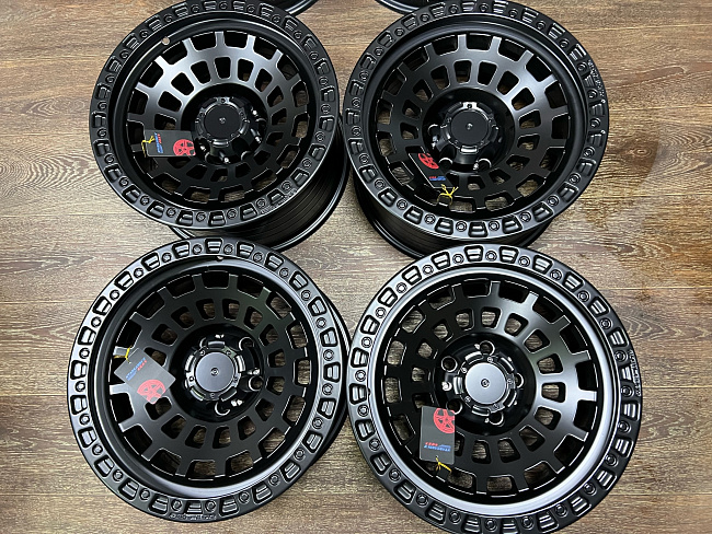 картинка Новые диски Black Rhino SAHARA Replika R17 J8.5 ET -12 5X127 магазин  StreetTuning 