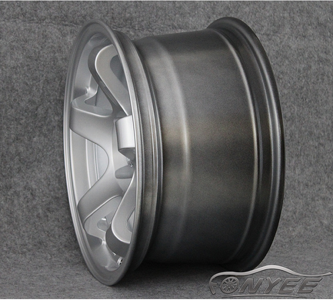 картинка Новые диски Bee*R B5 R15 4x100 ET10 J8 серебро + черный магазин  StreetTuning 