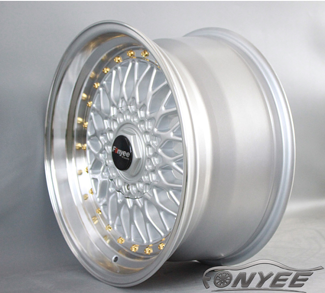 картинка Новые диски BBS RS R15 4X100/4X108 ET20 J7 серебро + золотистые болтики магазин  StreetTuning 