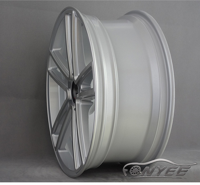 картинка Новые диски Koko Kuture Massa-5 R20 J8,5 ET38 5x114,3 серебро магазин  StreetTuning 