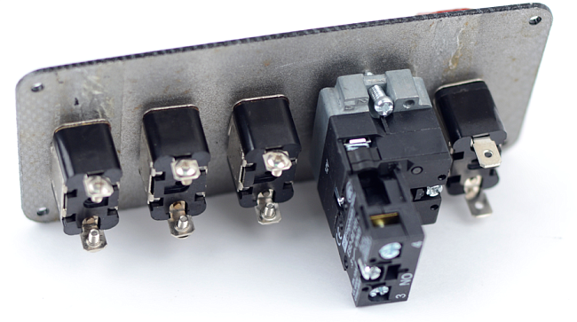 картинка Панель запуска (зажигания) ДВС 1 кнопка старта, 4 тумблера магазин  StreetTuning 