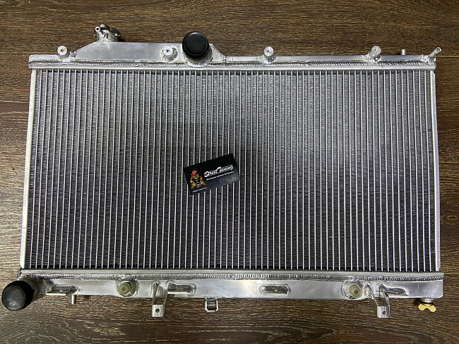 картинка Радиатор алюминиевый Subaru Impreza GR/Legacy BL-BP5/Forester SH/Outback 05-14 42мм AT магазин  StreetTuning 