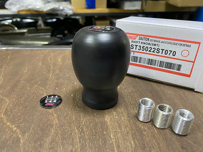 картинка Ручка КПП STI для Subaru OEM: ST35022ST070 "черная" 5-6MKПП тип 2 магазин  StreetTuning 