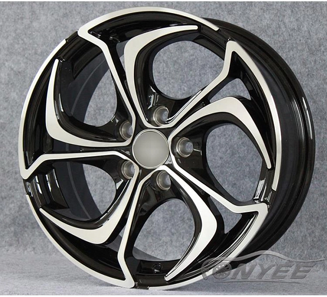 картинка Новые диски Vossen R15 4х100 J6,5 ET35 серебро + черный глянец магазин  StreetTuning 