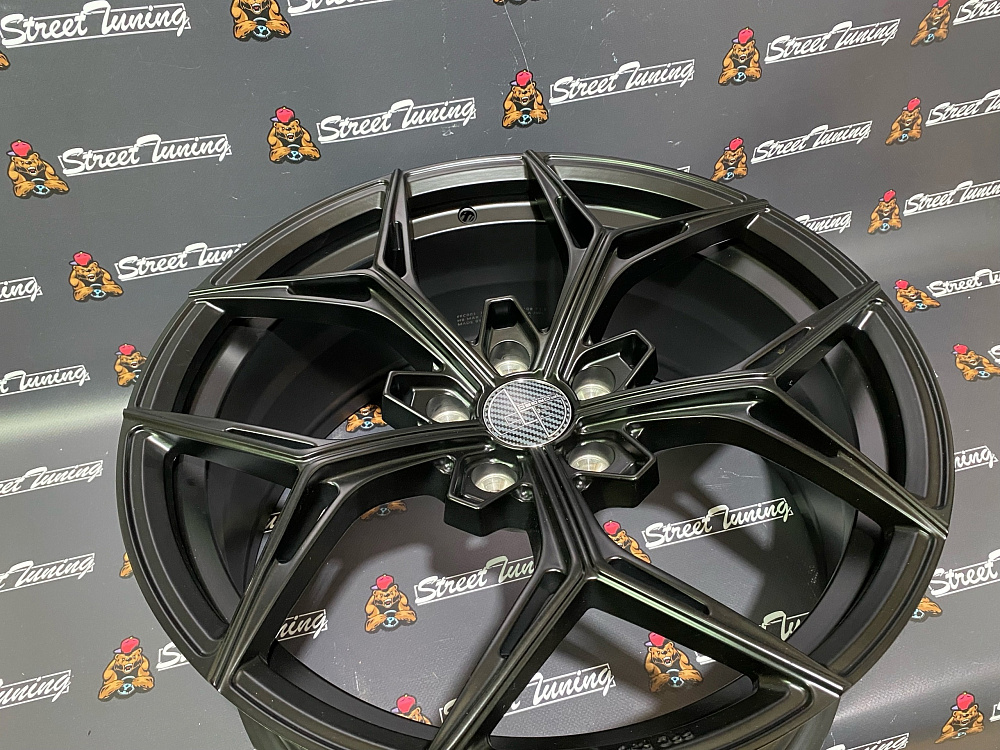 картинка Новые диски VAGE VF-X01 R18 J8 ET35 5X108 Black от магазина  StreetTuning