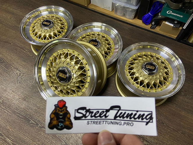 картинка Новые диски BBS RS R14 J6,5 ET25 4x100/4x114.3 , золото + полировка магазин  StreetTuning 