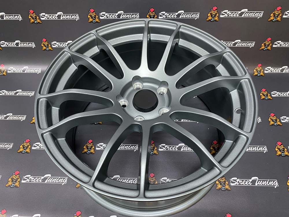 картинка Новые диски RAYS Gram Lights 57 Xtreme R18 J8.5 ET33 5x114.3 Gunmetal от магазина  StreetTuning