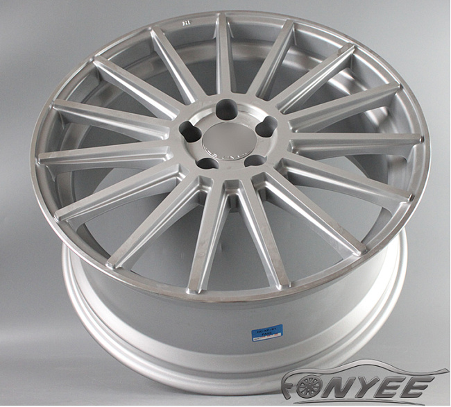 картинка Новые диски RoadForce RF15 R20 5X112 ET35 J10 серебро магазин  StreetTuning 