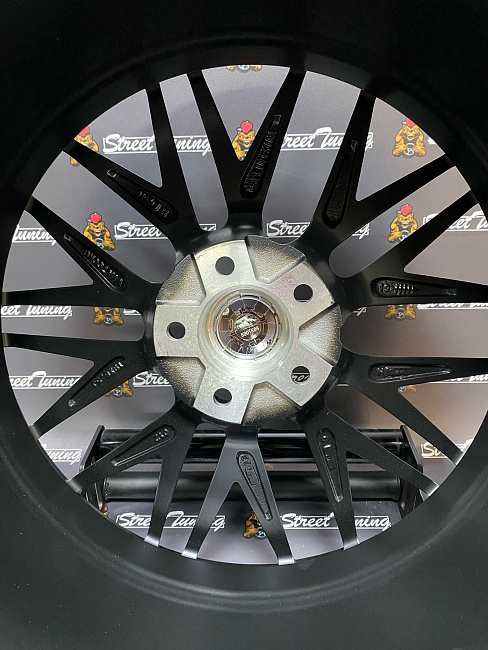 картинка Новые диски Vorsteiner V-FF 107 R19 J8.5 ET35 5X114.3 Black Mat магазин  StreetTuning 