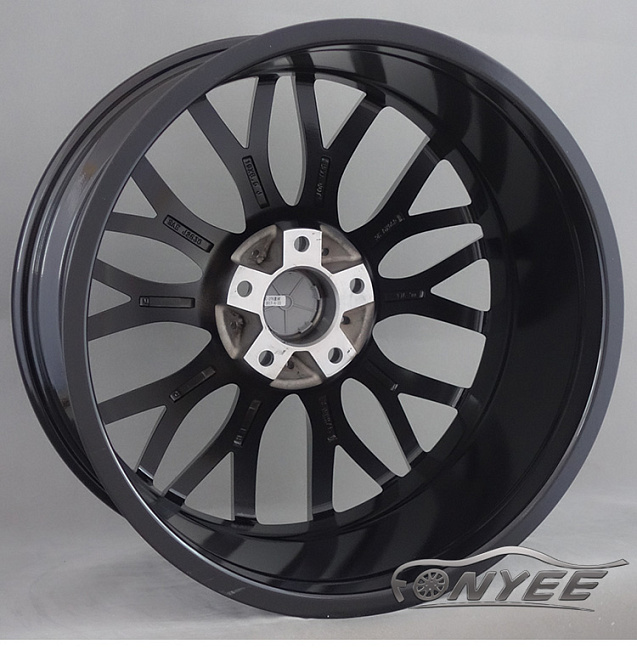 картинка Новые диски BMW Double Spoke 405M R19 5x120 ET35 J8,5 черный глянец магазин  StreetTuning 