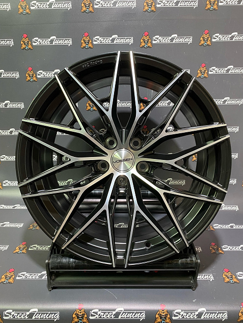 картинка Новые диски Vossen Flow Forming R18 J8 ET35 5X108 Black магазин  StreetTuning 