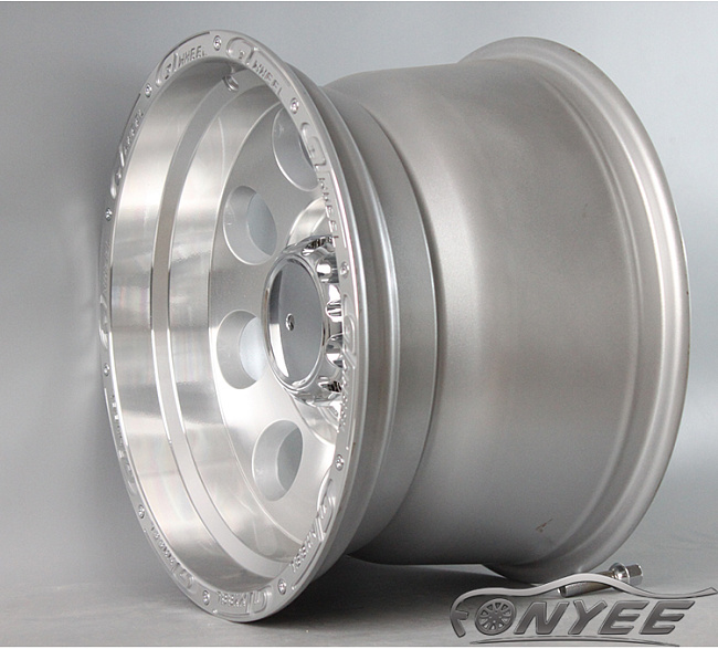 картинка Новые диски GT Wheel R16 5X139,7 ET-20 J8 серебряные магазин  StreetTuning 