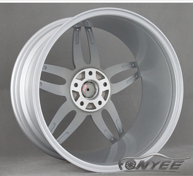 картинка Новые диски Rebs R19 5х114,3 J9,5 ET45 серебро магазин  StreetTuning 