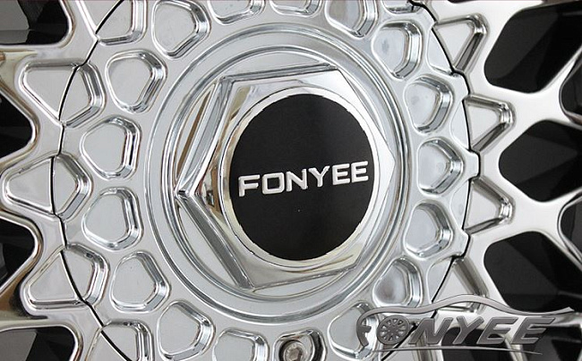 картинка Новые диски BBS RS R17 5X113/5X120 ET15 J10 хром серебро + золотистые болтики магазин  StreetTuning 