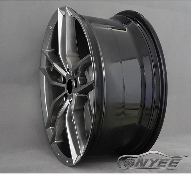 картинка Новые диски KE Flow Forming модель 4 R18 5X108 ET42 J8 черный + серебро магазин  StreetTuning 