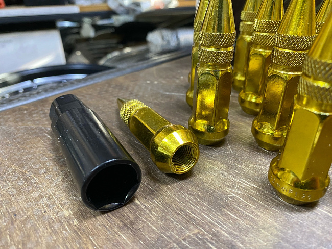 картинка Комплект гаек пики (пули) Starleks, 1/2, цвет золотой, 20 шт. магазин  StreetTuning 