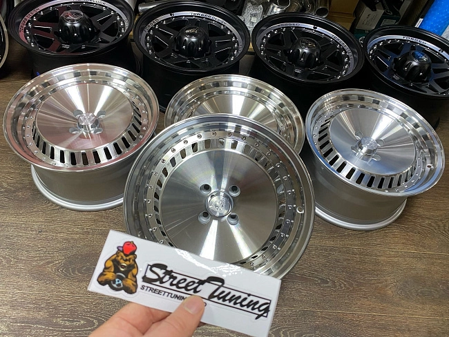 картинка Новые диски Stuttgart ST4 R15 J8 ET25 4X100 серебро магазин  StreetTuning 