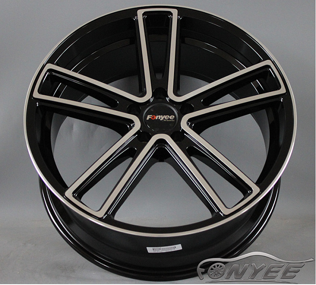 картинка Новые диски Koko Kuture Massa-5 R20 J8,5 ET38 5x114,3 черный мат + серебро магазин  StreetTuning 