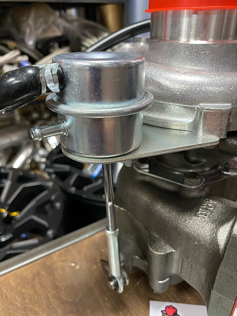 картинка Турбина TBO T3/T4 с актуатором магазин  StreetTuning 