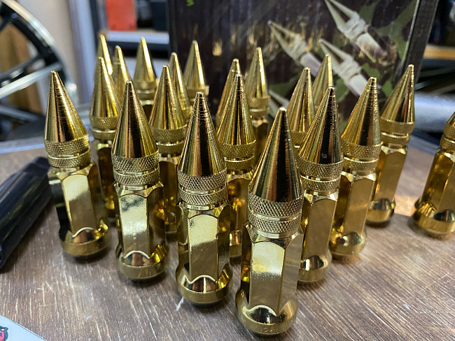 картинка Комплект гаек пики (пули) Starleks, 12х1.25 , цвет золотой титан, 20 шт. магазин  StreetTuning 