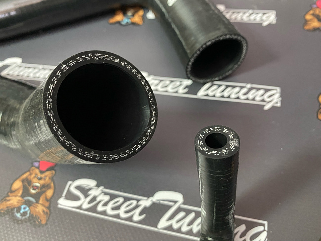 картинка Патрубки радиатора StreetTuning для Subaru WRX/ Forester XT 2014-2021 магазин  StreetTuning 