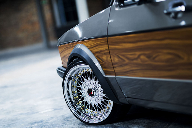 картинка Новые диски BBS RS R17 4X114,3/5X114,3 ET15 J10 хром серебро + золотистые болтики магазин  StreetTuning 