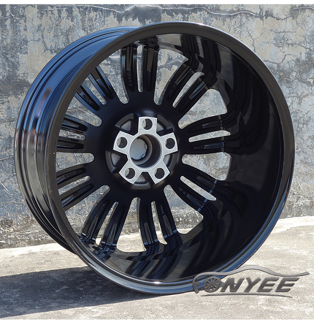 картинка Новые диски RANGE ROVER VELAR R20 5x120 ET45 J9 хром магазин  StreetTuning 