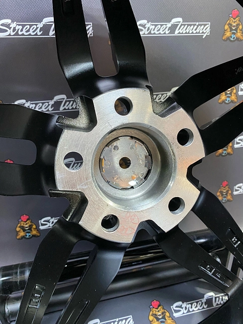 картинка Новые диски Inforged R19 J8.5 ET38 5x108 Black + Silver магазин  StreetTuning 