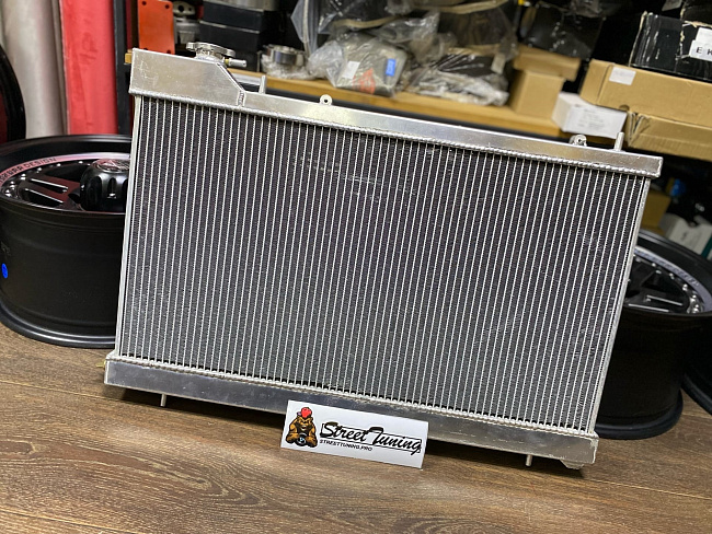 картинка Радиатор алюминиевый Subaru Forester SF5 атмо 40мм AT магазин  StreetTuning 