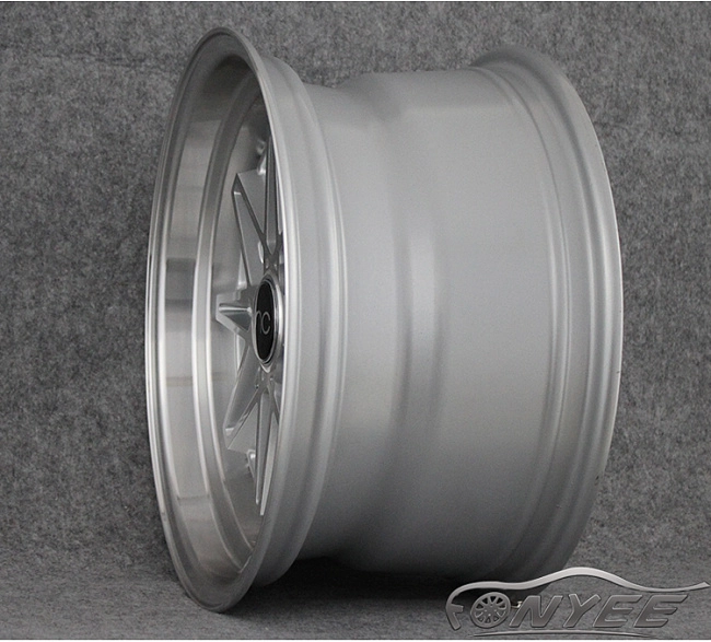 картинка Новые диски Equip 03 R15 4x100 ET25 J8 серебро + полированная полка магазин  StreetTuning 