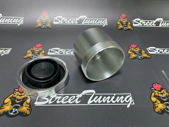 картинка Расширительный бачок для ручника и тормозной системы серебро магазин  StreetTuning 