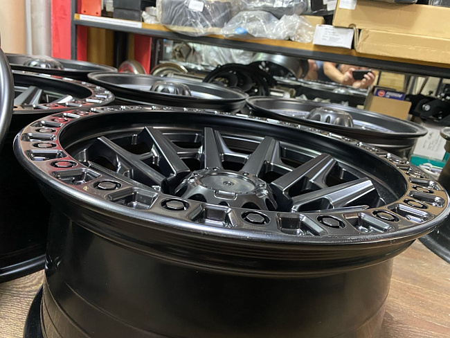 картинка Новые диски Off Road R17 J8.5 ET -12 6X139.7, черные магазин  StreetTuning 