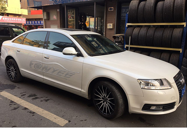 картинка Новые диски WORK URBANZONE FERVORE R18 5X112 ET45 J8,0 черные с серебром магазин  StreetTuning 