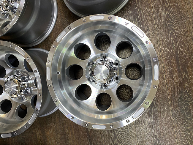 картинка Новые диски GT WHEEL Style R16 J10 et -44 6x139,7, серебро магазин  StreetTuning 