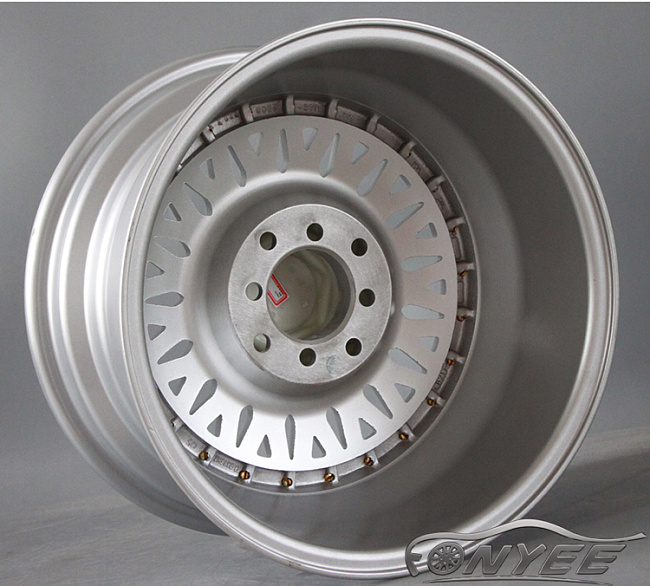 картинка Новые диски BBS RS R16 4X100/4X114,3 ET20 J9 серебро + золотистые болтики магазин  StreetTuning 