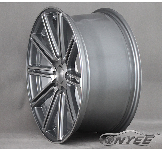 картинка Новые диски Vossen CV4 Replica R18 5X114,3 ET38 J8 серый + серебро магазин  StreetTuning 