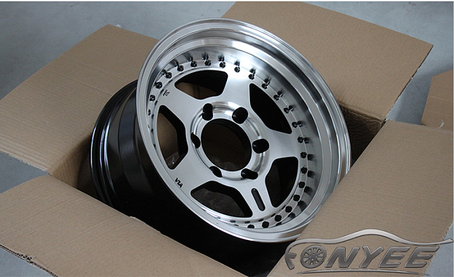 картинка Новые диски MVF-955 R16 6X114,3 ET-10 J8 серебро + черные болтики магазин  StreetTuning 