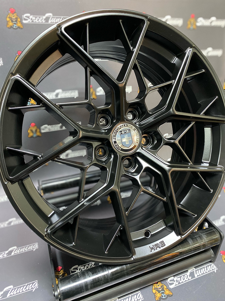 картинка Новые диски HRE FF10 R17 J7.5 ET35 5x108 Black Mat от магазина  StreetTuning
