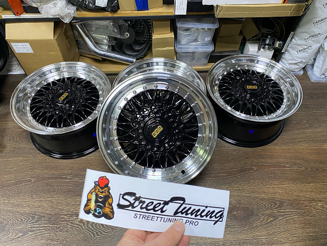 картинка Новые диски BBS RS R16 J8 ET25 4x100/4X114.3 черные+ полировка магазин  StreetTuning 
