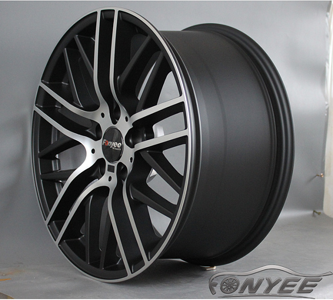 картинка Новые диски BMW 650 M STYLE R18 5X120 ET25 J8,0 черные+серебро магазин  StreetTuning 