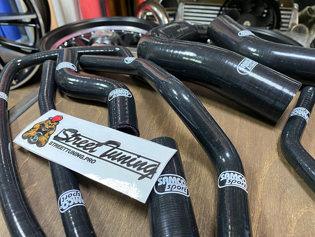 картинка Патрубки системы охлаждения Subaru Impreza GC8 турбо 8шт, черные магазин  StreetTuning 