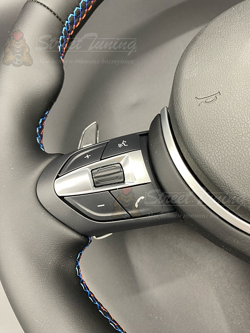 картинка Руль BMW E90 E92 E70 E71 с подушкой в стиле M3 F80, эко-кожа, без подогрева магазин  StreetTuning 