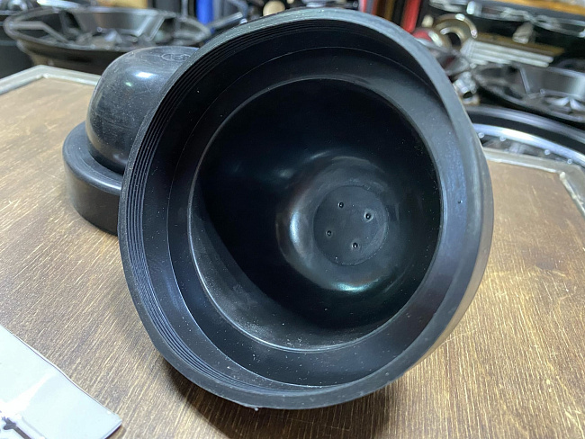 картинка Пыльники для фар универсальные 100 мм - пара магазин  StreetTuning 