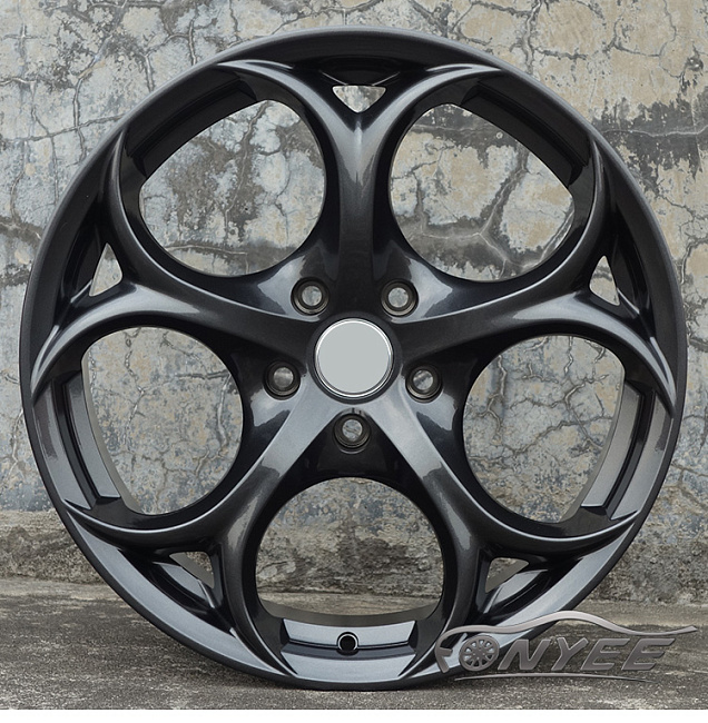 картинка Новые диски Alfa Romeo Giulia Quadrifoglio R19 5x110 ET35 J8,5 черный глянец с оттенком серого магазин  StreetTuning 