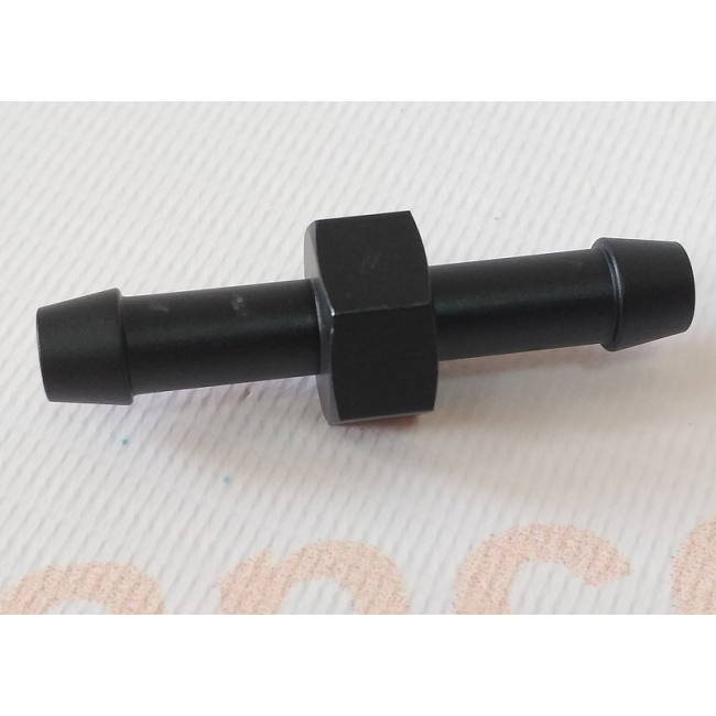 картинка Переходник, адаптер, соединитель для шлангов 8 мм - 8 мм магазин  StreetTuning 