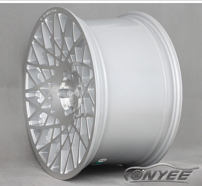 картинка Новые диски Art In Motion MA1 Cast R18 5x112 ET40 J9,5 серебристые магазин  StreetTuning 