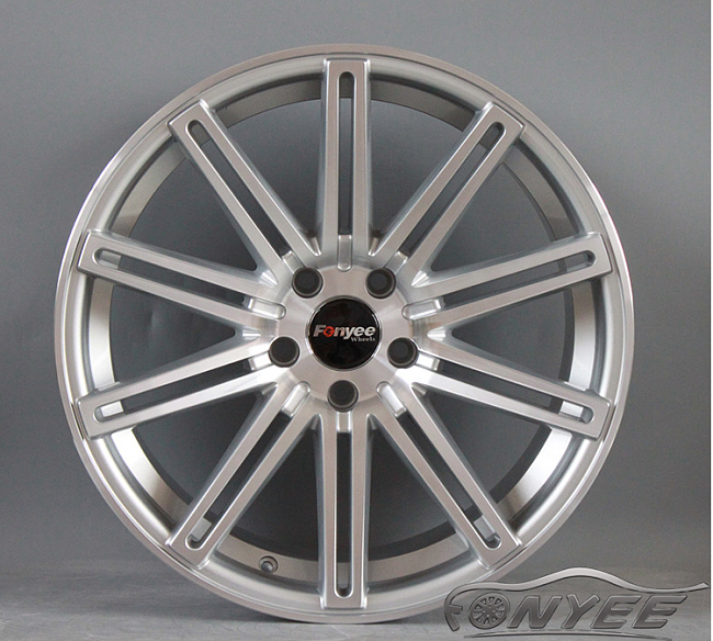картинка Новые диски Vossen CV4 Replica R19 5X112 ET38 J9,5 серебро магазин  StreetTuning 